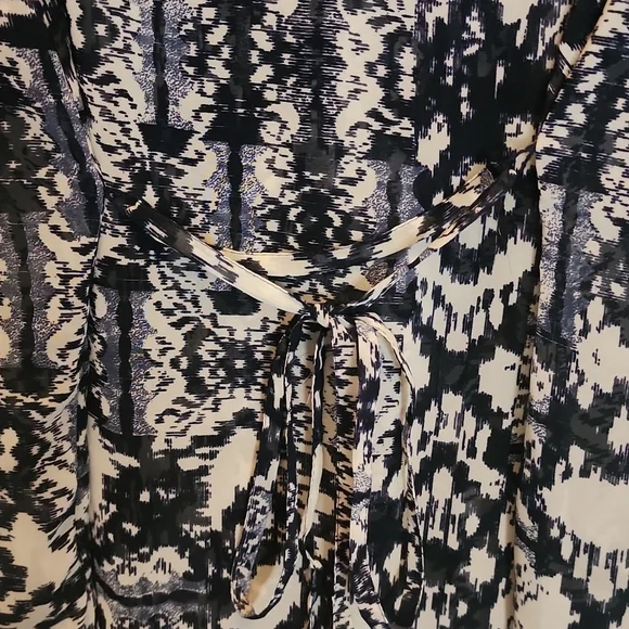 Motherhood Maternity blue black and cream size L with tie string - Picture 5 of 5